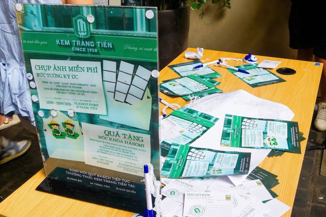 Ngày cuối tiếc nuối ở số 35 Tràng Tiền: "Tạm biệt nơi em được bố cho đi ăn kem khi được 10 điểm toán đầu tiên" - Ảnh 21.