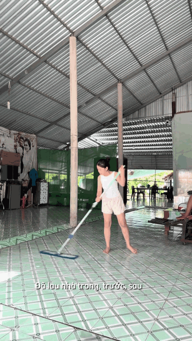 Căn nh&agrave; miền T&acirc;y khiến c&otilde;i mạng ch&oacute;ng mặt, qu&eacute;t dọn cả buổi vẫn chưa xong - Ảnh 6.
