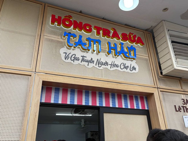 Tr&agrave; sữa từ 7.000 đồng bước v&agrave;o &ldquo;s&acirc;n chơi&rdquo; của Starbucks, Highlands, Ph&uacute;c Long ở Hồ Gươm - Ảnh 2.