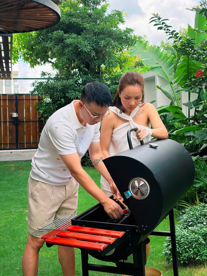 Nam nghệ sĩ Việt cưới vợ miền T&acirc;y, sở hữu biệt thự nh&agrave; vườn rộng 500m&sup2; - Ảnh 8.