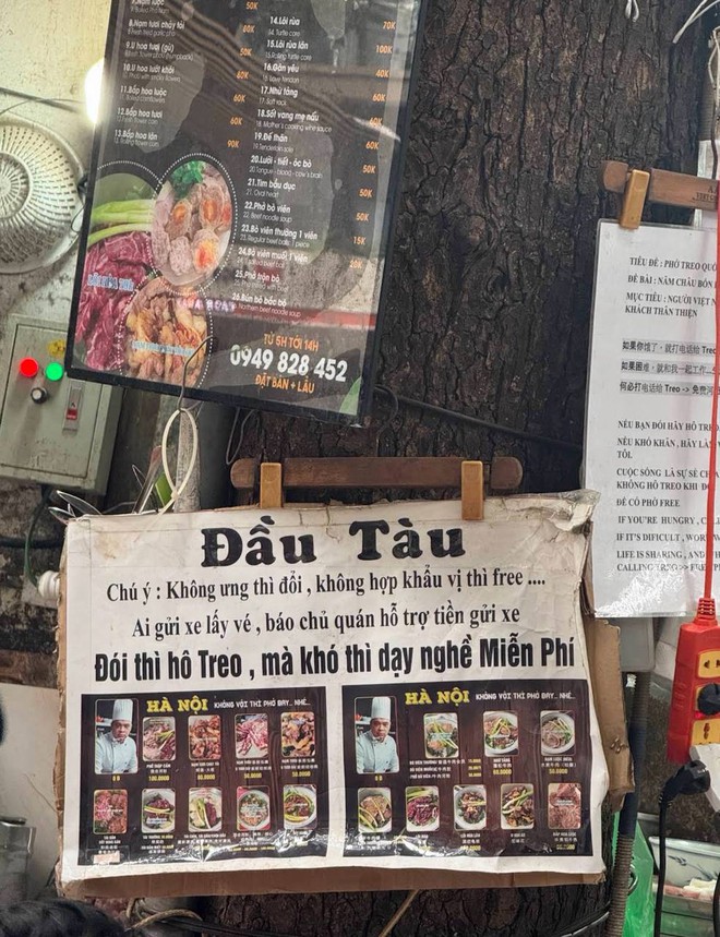 Phát hiện địa điểm dễ gặp MCK nhất Hà Nội: Quán phở bê đồ bằng xe điện cân bằng, mùa lũ có ngày treo hàng trăm suất - Ảnh 14.