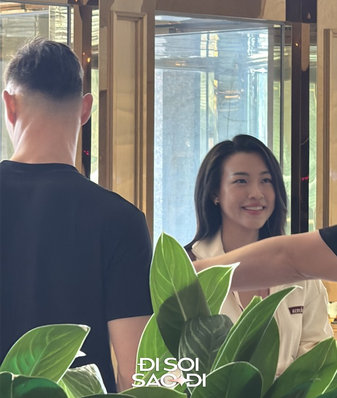 10 năm trước của MC Ho&agrave;ng Oanh v&agrave; thủ m&ocirc;n L&ecirc; Giang Patrik - Ảnh 1.