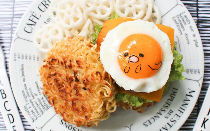 Làm ốp la ăn sáng kiểu con trứng lười Gudetama