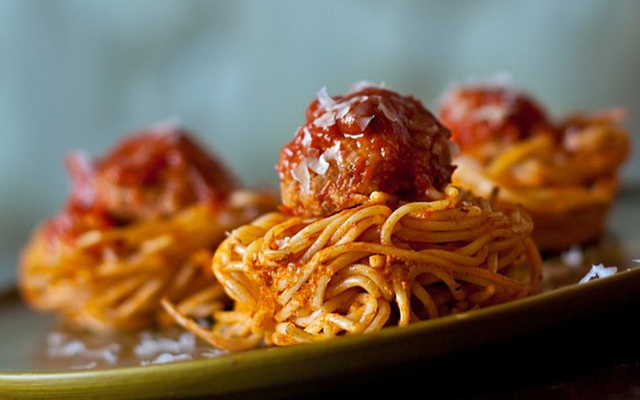 Làm spaghetti ăn bốc chẳng cần đũa dĩa