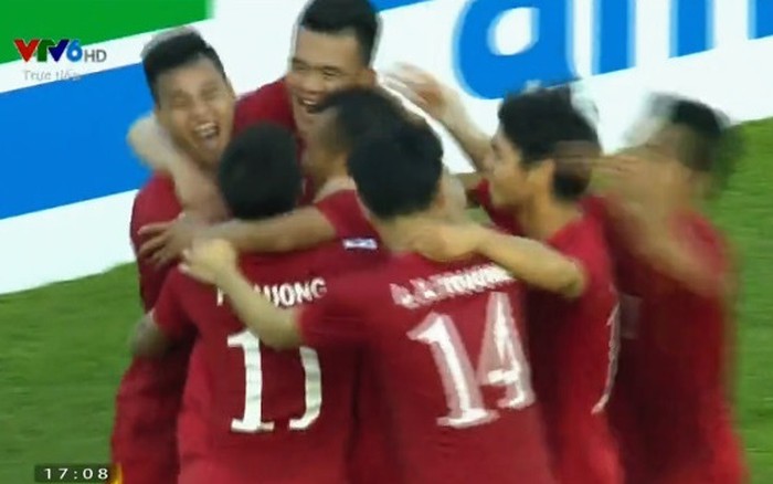 Trực tiếp Việt Nam - Malaysia: Trọng Hoàng ghi bàn mở tỷ số ở phút 80