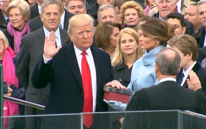 Ông Donald Trump tuyên thệ, chính thức trở thành tân Tổng thống Mỹ