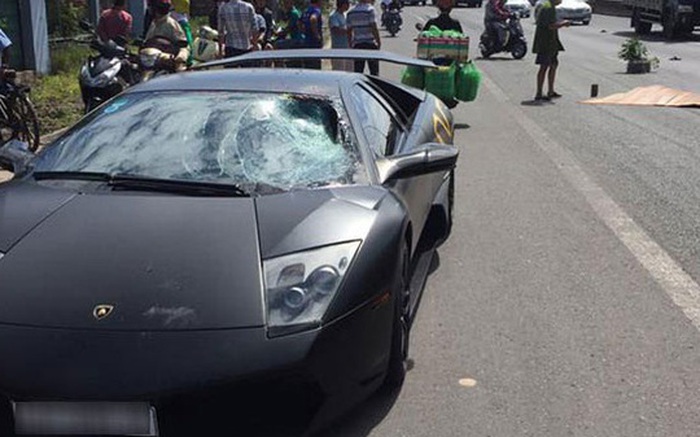 Siêu xe Lamborghini Murcielago SV độc nhất Việt Nam gây tai nạn chết người