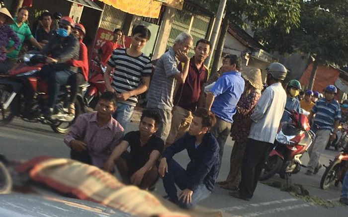 Biên Hòa: Xe máy đâm vào cụ già đi đường, 1 người tử vong