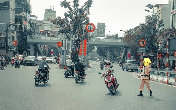 Em chỉ là cô gái đi Lead đỏ, ngược chiều vượt đèn đỏ tránh công an