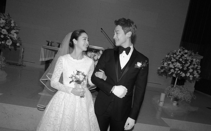 Bi Rain và Kim Tae Hee bị bắt gặp trên đường phố Los Angeles