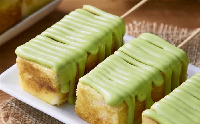 Bánh mì nướng bơ phủ kem matcha hấp dẫn khôn lường