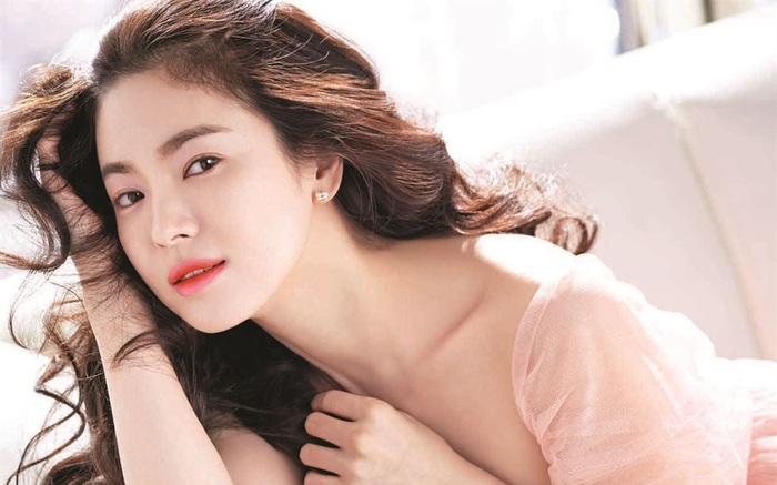 Song Hye Kyo lại tiếp tục gây sốt khi bí mật đóng góp 2 tỷ đồng vào bệnh viện Nhi Đại học Seoul