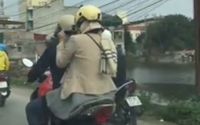 Clip: Có được người vợ như này thì đường có xa đến mấy thì cũng nguyện đi đến cuối con đường