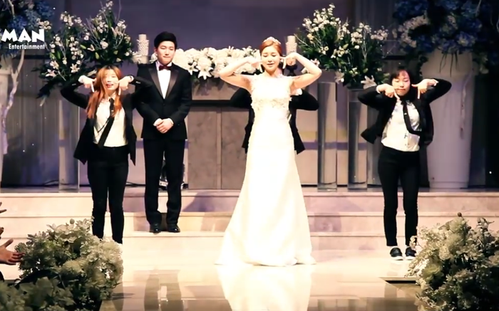 Cô dâu gây sốt với màn nhảy "TT" của TWICE trong đám cưới