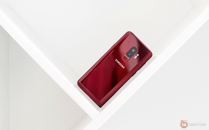 Muốn thật “rực rỡ” để đón Tết? Sắm ngay những smartphone màu đỏ này cho năm mới thêm phần lung linh!