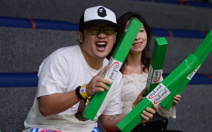 Bất chấp khoảng cách địa lí, rapper Phương Kào (Da LAB) vẫn đến xem giải bóng rổ Việt Nam vì Tâm Đinh