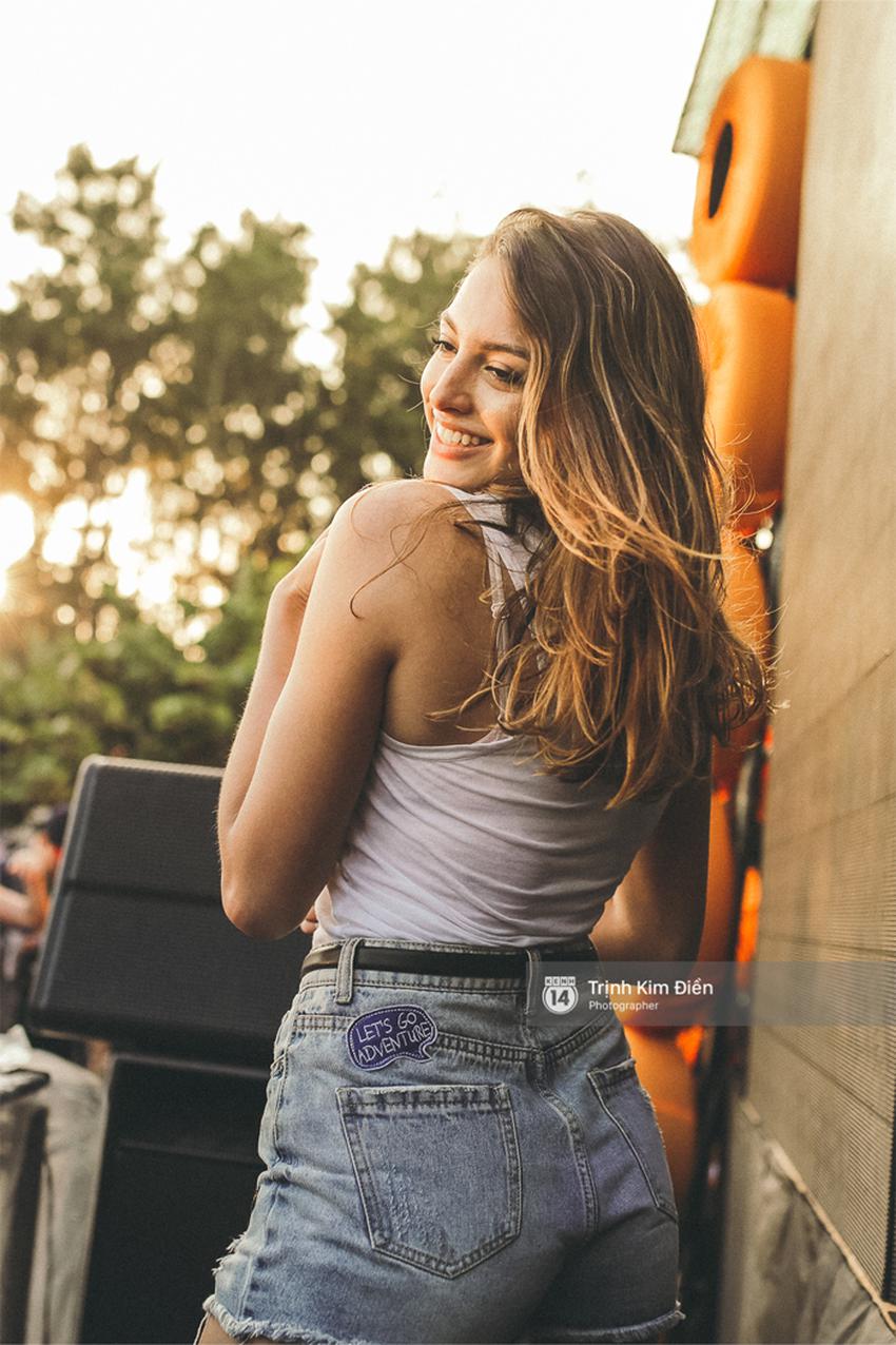 Loạt khoảnh khắc đẹp đến kh&oacute; rời mắt của Celine Farach tr&ecirc;n s&acirc;n khấu tổng duyệt! - Ảnh 11.