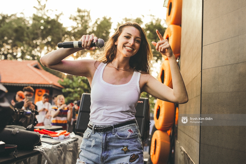Loạt khoảnh khắc đẹp đến khó rời mắt của Celine Farach trên sân khấu tổng duyệt! - Ảnh 8.