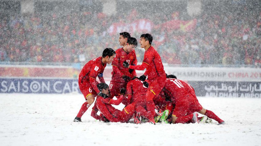Chỉ một trận chung kết U23 Châu Á - người hâm mộ Việt Nam đã trải qua muôn bậc cảm xúc ấn tượng như thế này đây! - Ảnh 2.
