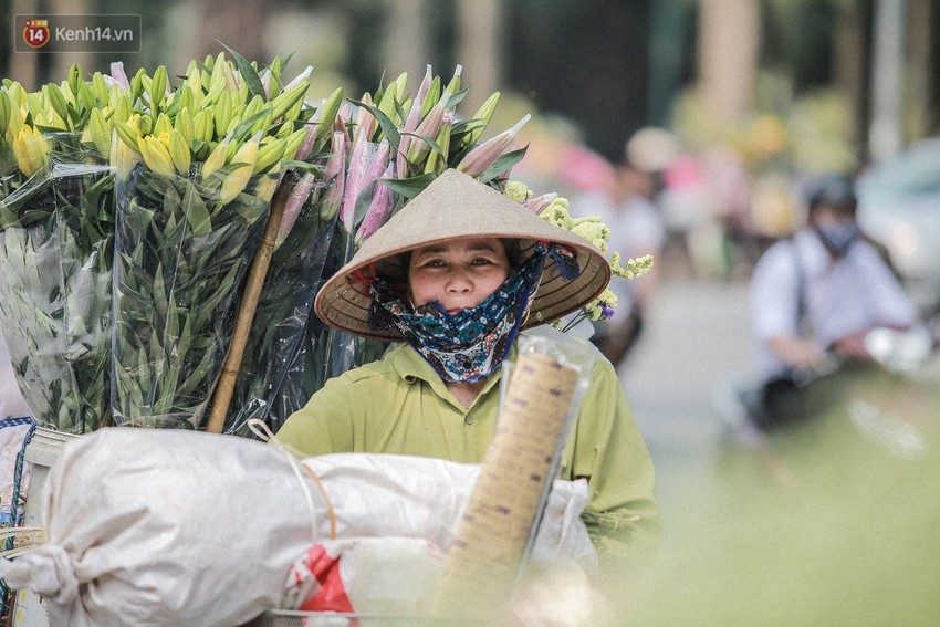 8/3 của những người phụ nữ không bao giờ thiếu hoa: “Mình thích thì mang hoa về tự cắm, chẳng cần chờ ai tặng cả!” - Ảnh 10.