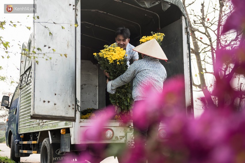 8/3 của những người phụ nữ không bao giờ thiếu hoa: “Mình thích thì mang hoa về tự cắm, chẳng cần chờ ai tặng cả!” - Ảnh 6.