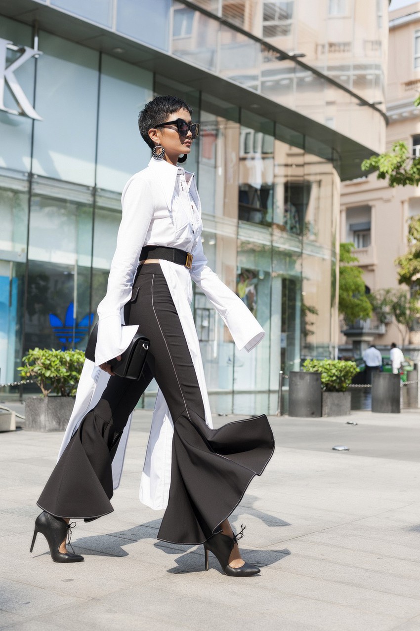 Street style ngày đầu VIFW 2018: các tín đồ thời trang Sài thành lên đồ quằn quại đốt mắt người nhìn - Ảnh 2.