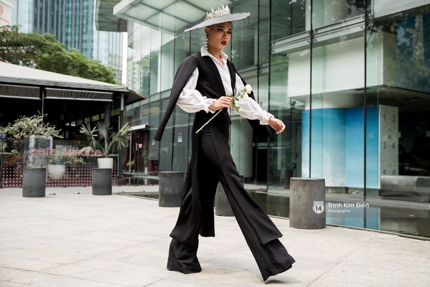 Street style ngày đầu VIFW 2018: các tín đồ thời trang Sài thành lên đồ quằn quại đốt mắt người nhìn - Ảnh 4.