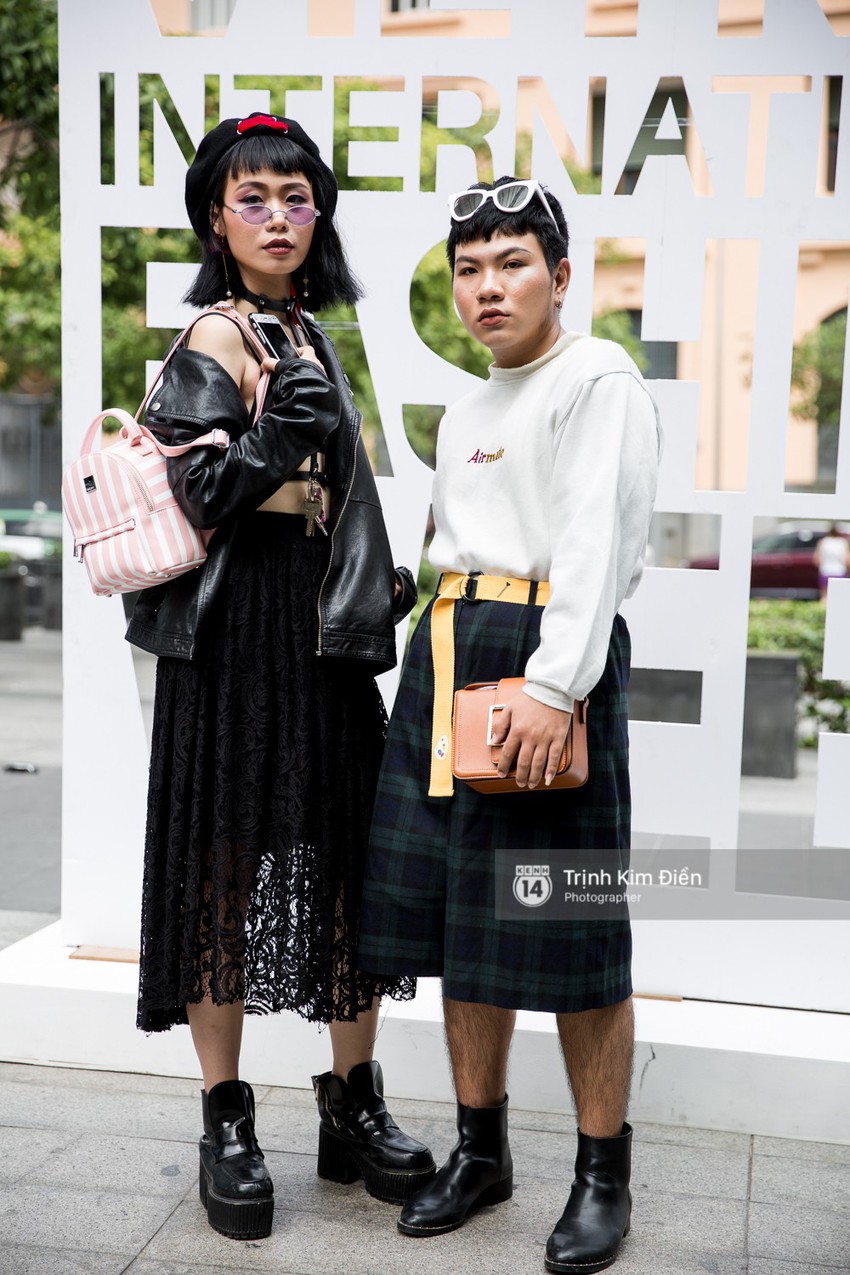 Street style ngày đầu VIFW 2018: các tín đồ thời trang Sài thành lên đồ quằn quại đốt mắt người nhìn - Ảnh 10.