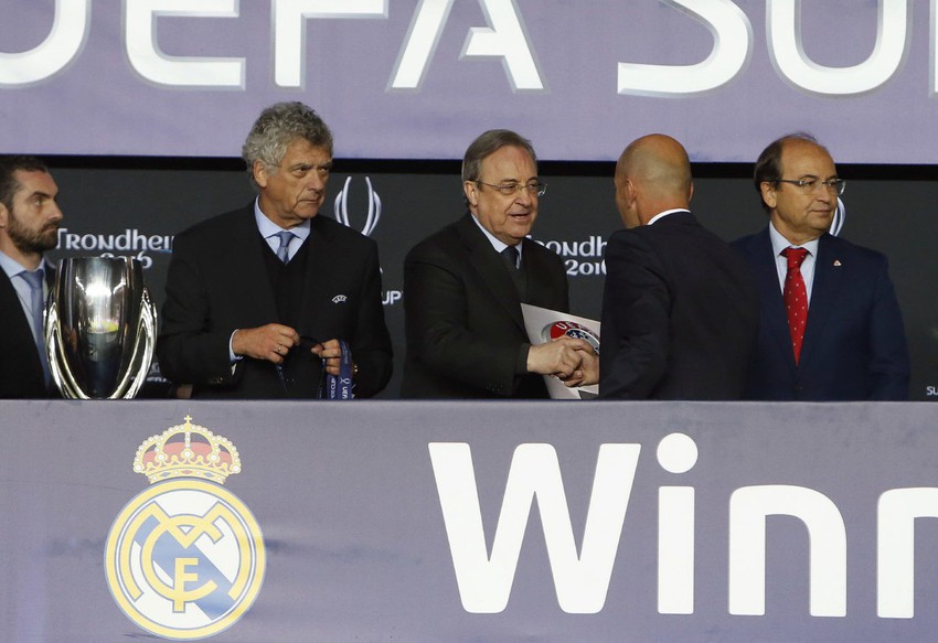 HLV Zidane và những khoảnh khắc tột đỉnh vinh quang cùng Real Madrid - Ảnh 4.