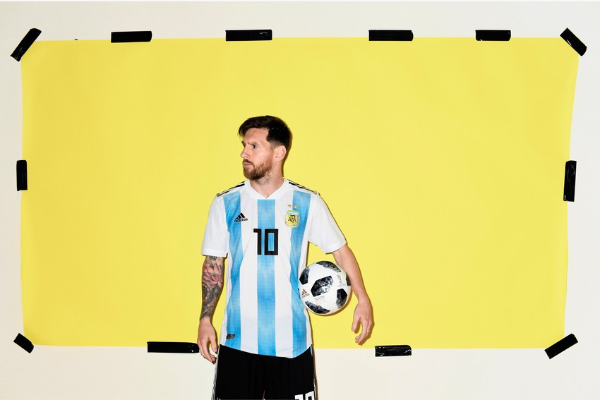 Ảnh chân dung cực nét của Ronaldo, Messi, Neymar và các ngôi sao lớn nhất World Cup 2018 - Ảnh 1.