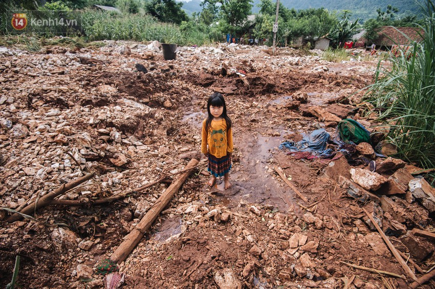 Trận lũ đau thương ở Hà Giang trong vòng 10 năm qua: Giờ đâu còn nhà nữa, mất hết, lũ cuốn trôi hết rồi... - Ảnh 4.