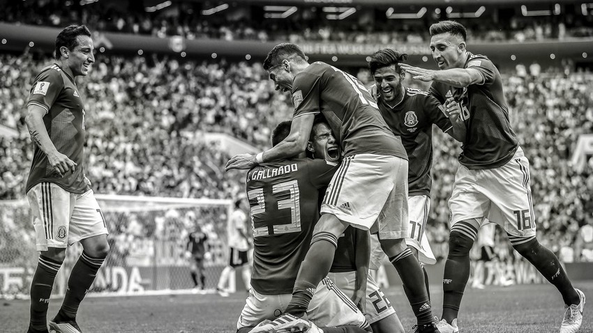 Bộ ảnh trắng đen choáng ngợp về World Cup 2018 - Ảnh 2.
