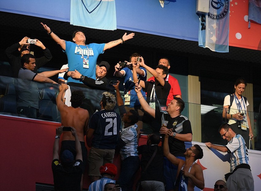 15 bức ảnh biểu tượng của một World Cup 2018 đầy cảm x&uacute;c - Ảnh 7.