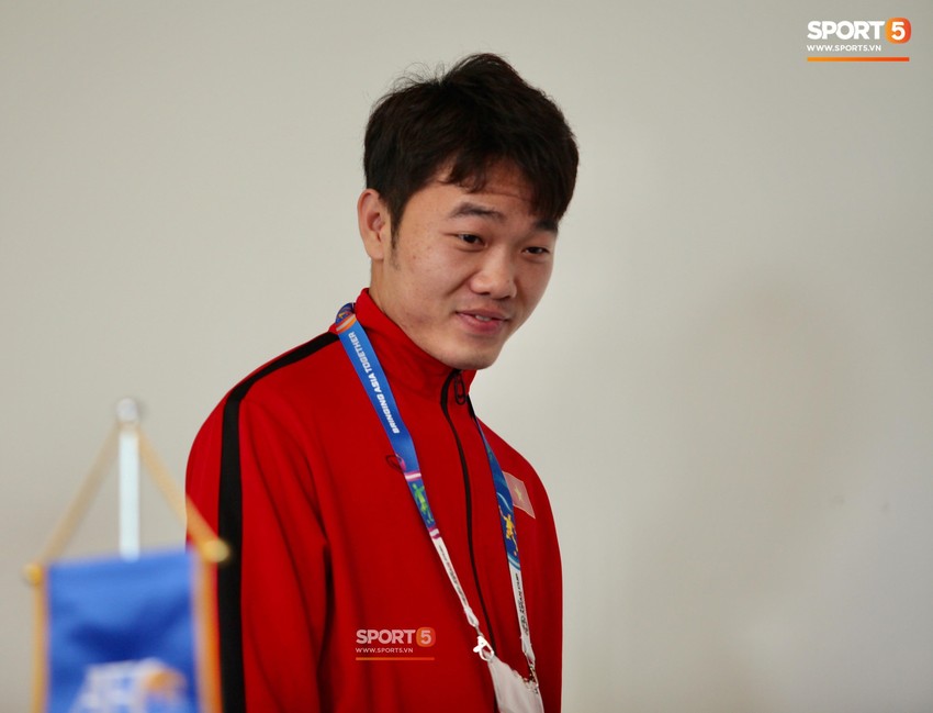 50 sắc th&aacute;i của đội ph&oacute; Xu&acirc;n Trường ở lần đầu ti&ecirc;n dự họp b&aacute;o Asian Cup 2019 - Ảnh 7.