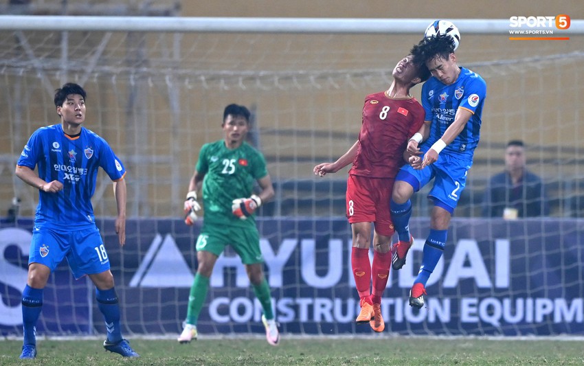 Kh&ocirc;ng nghỉ ngơi, HLV Park Hang-seo tới s&acirc;n theo d&otilde;i U22 Việt Nam đấu CLB qu&ecirc; nh&agrave; - Ảnh 10.