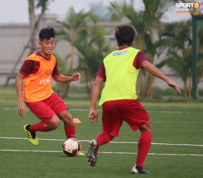 Gạch tên tiền đạo Võ Nguyên Hoàng, U19 Việt Nam tích cực chuẩn bị cho Vòng loại U19 Châu Á - Ảnh 5.