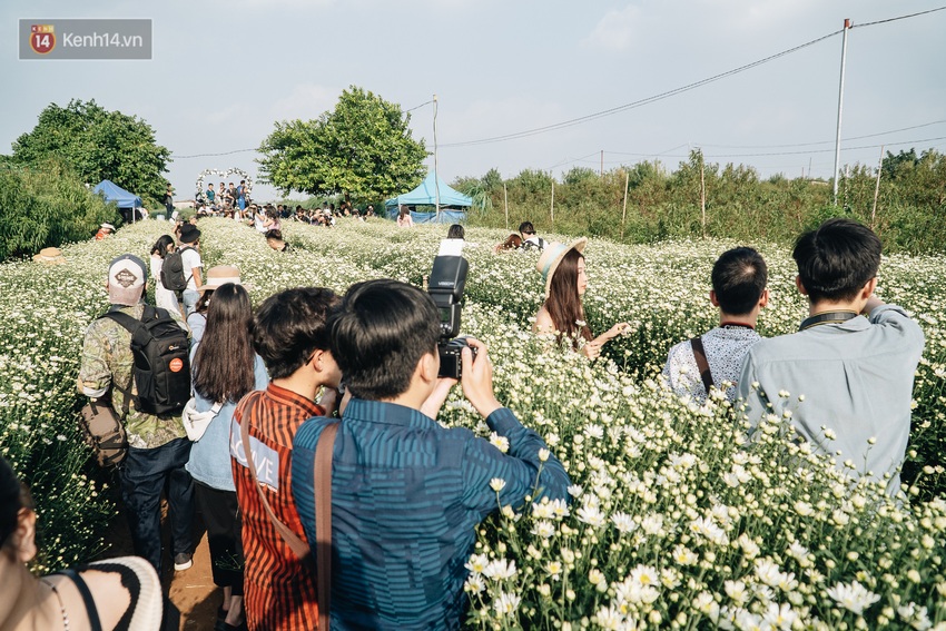 Vườn cúc họa mi chật cứng ngày cuối tuần: Lúc đi hết mình, lúc về hết hồn! - Ảnh 10.