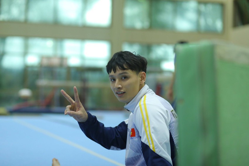 Ngắm nhan sắc cực phẩm của Đinh Phương Th&agrave;nh - nam vương Thể dục dụng cụ Việt Nam tại SEA Games 2019 - Ảnh 9.