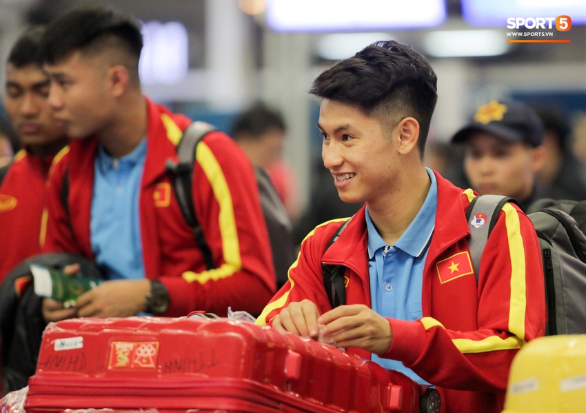 Đình Trọng, Trọng Đại thần thái ngày hội quân, U22 Việt Nam mang nguyên dàn trai đẹp sang Hàn Quốc tập huấn - Ảnh 7.