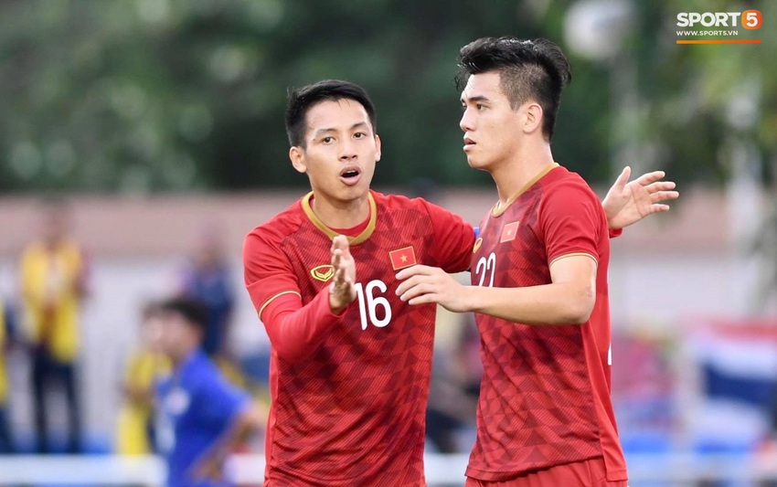 Thủ môn U22 Việt Nam mắc sai lầm, fan kêu trời: Bóng đá Việt Nam chỉ toang vì thủ môn - Ảnh 10.
