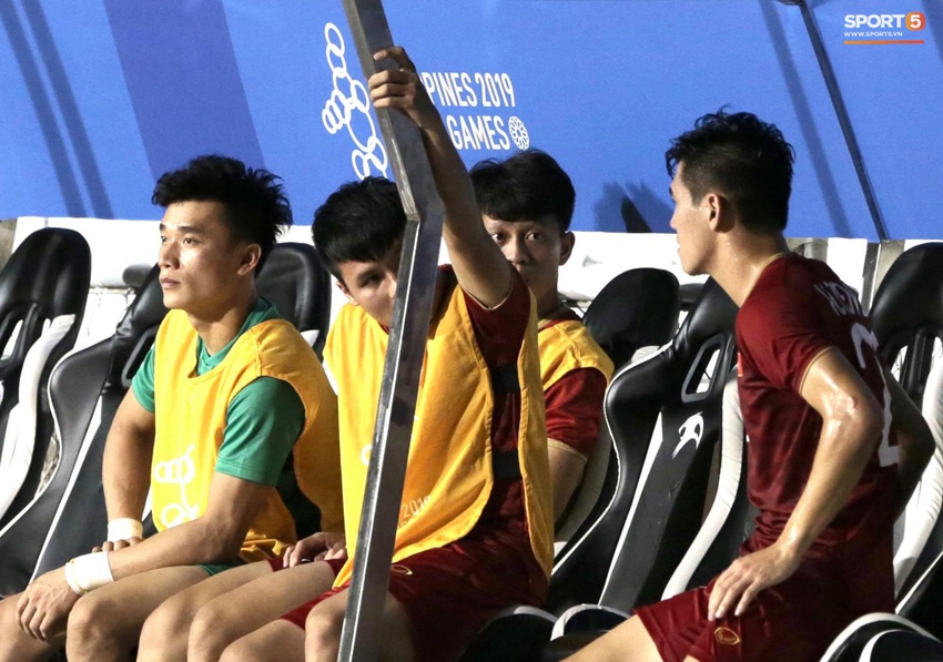 Tiến Linh dính chấn thương, lo lắng càng đè nặng lên vai HLV Park Hang-seo trước thềm chung kết SEA Games 30 - Ảnh 7.