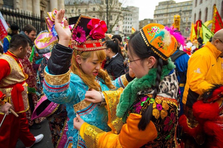 Ngắm khung cảnh rộn ràng đón Tết Nguyên Đán tại Chinatown ở London trong nửa thế kỷ qua - Ảnh 29.