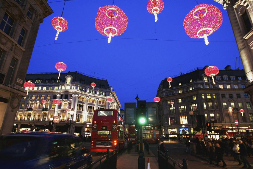 Ngắm khung cảnh rộn ràng đón Tết Nguyên Đán tại Chinatown ở London trong nửa thế kỷ qua - Ảnh 14.