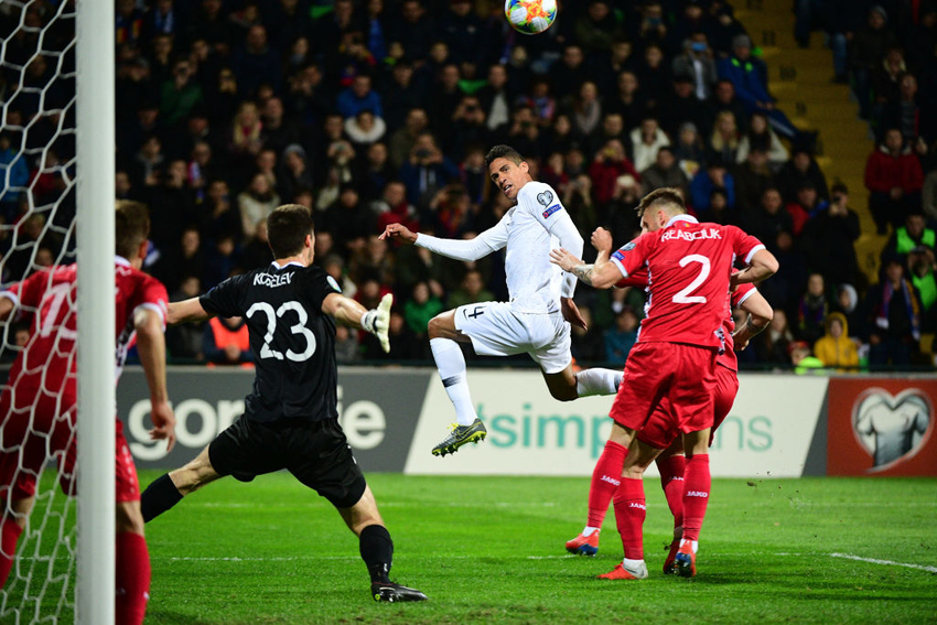 Anh, Pháp giành chiến thắng hủy diệt trong ngày ra quân thi đấu vòng loại Euro 2020 - Ảnh 10.