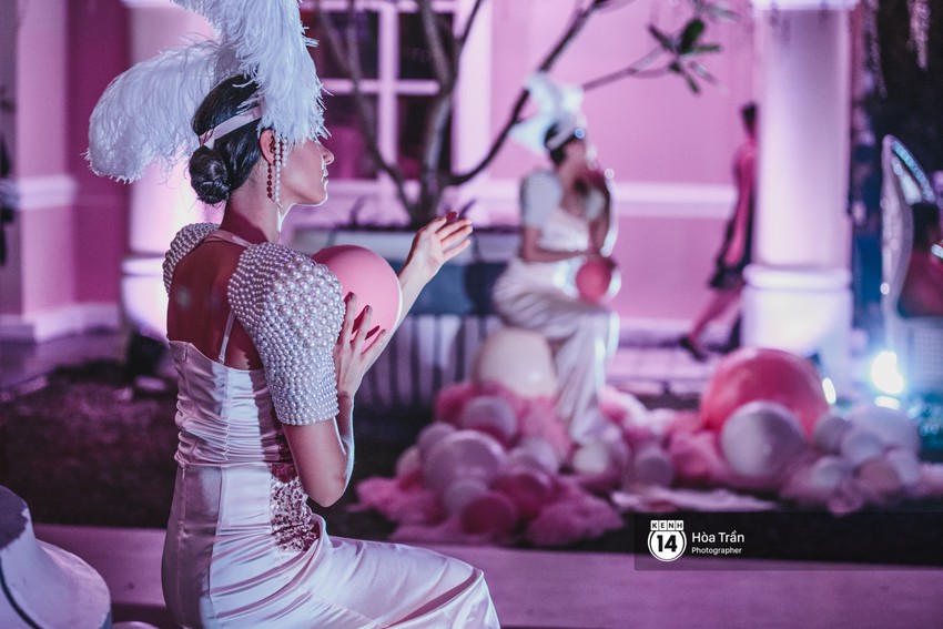 Cặp đ&ocirc;i tỷ ph&uacute; Ấn Độ lộng lẫy c&ugrave;ng c&aacute;c kh&aacute;ch mời đại gia v&agrave;o đ&ecirc;m tiệc Pink Party đầu ti&ecirc;n ở Ph&uacute; Quốc - Ảnh 13.