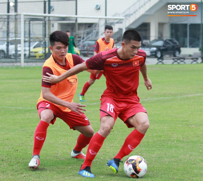 U18 Việt Nam hối hả tập luyện chuẩn bị cho giải Tứ h&ugrave;ng ở Trung Quốc - Ảnh 10.