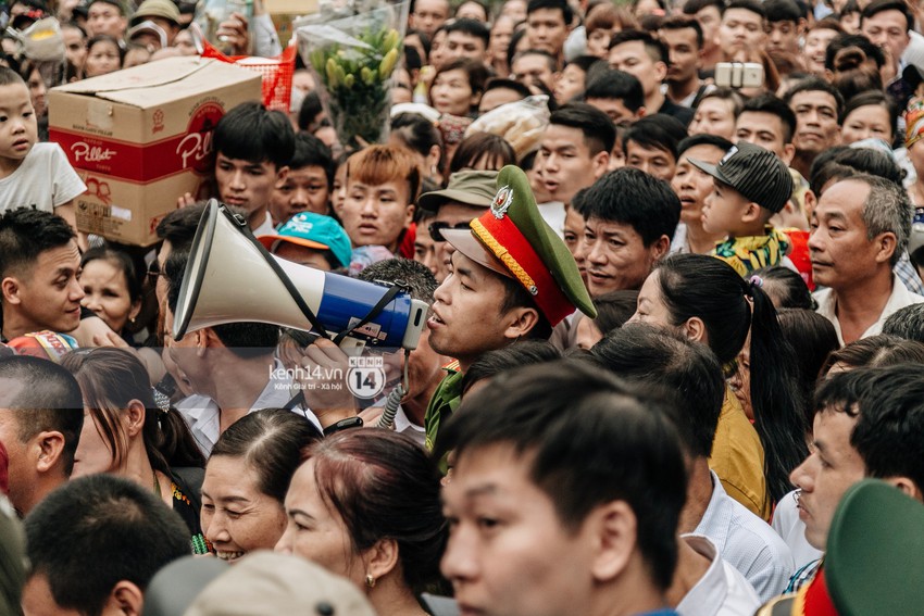 Nhìn lại những khoảnh khắc ấn tượng 2 ngày chính hội ở đền Hùng dịp giỗ Tổ Hùng Vương 2019 - Ảnh 9.