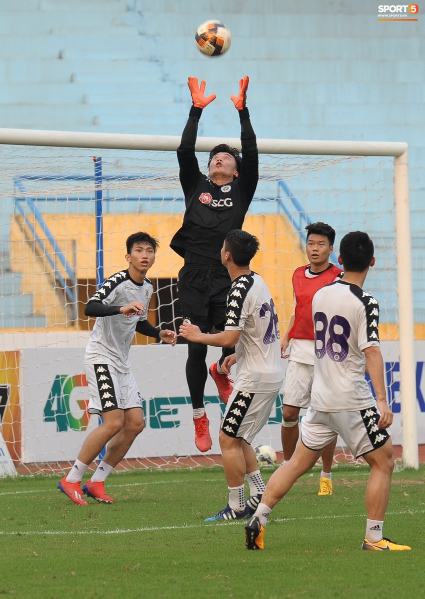 Tiến Dũng hăng say tập luyện, đập tan tin đồn có thể giải nghệ vì chấn thương - Ảnh 8.