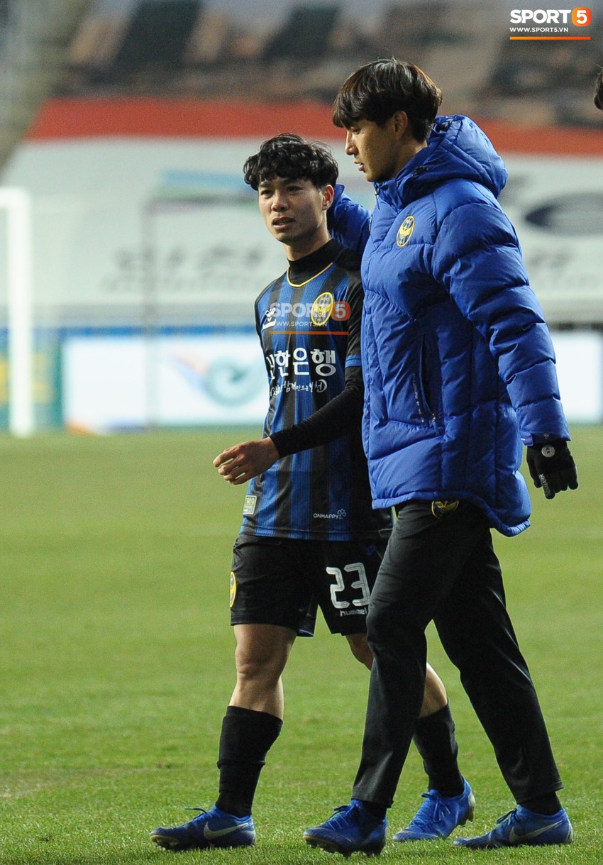 Công Phượng lặng người nhìn Incheon United thủng lưới - Ảnh 11.