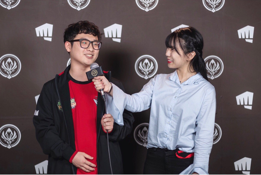 Ngỡ ngàng trước nhan sắc các nữ MC tại MSI 2019: Xuất hiện nữ thần tới từ Trung Quốc nhưng đại diện của Việt Nam cũng không hề kém cạnh - Ảnh 13.